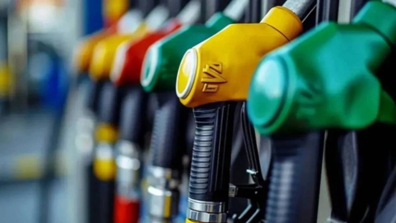 Lukoil, Türkiye dâhil yurt dışı varlıklarını satışa çıkarıyor ABD’nin Rosneft ve Lukoil’e yönelik yeni yaptırımlarının ardından Lukoil, Türkiye