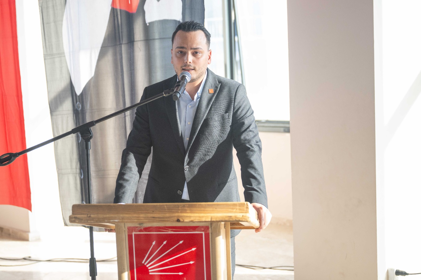 CHP Bornova’dan Doğanlar’da toplu üyelik CHP Bornova Genclik Kollari Baskani Osman Citak
