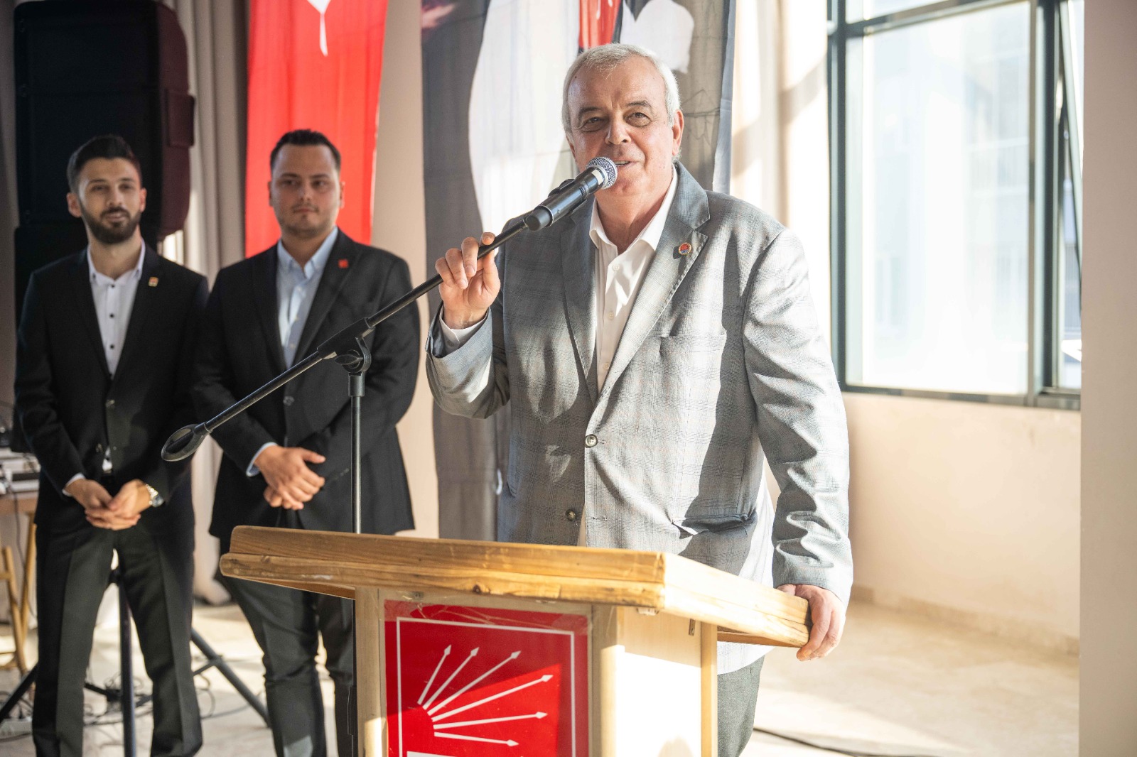 CHP Bornova’dan Doğanlar’da toplu üyelik CHP Bornova Ilce Baskani Erturk Capin