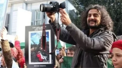 Ekoloji mücadelesi ve kent hakları savunusuyla tanınan gazeteci-belgeselci Hakan Tosun,