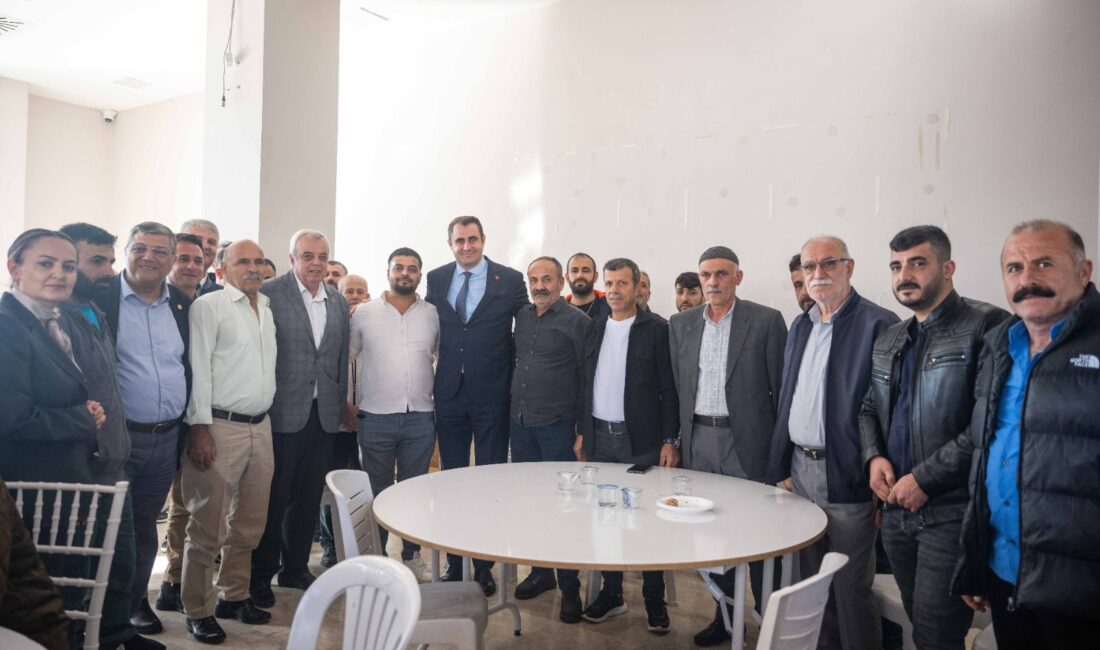 CHP Bornova’dan Doğanlar’da toplu üyelik CHP Bornova, Doğanlar Mahallesi’nde düzenlediği toplu üyelik töreniyle örgütünü genişletti.