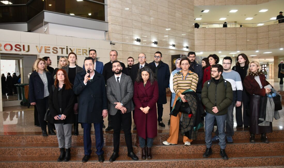 İzmir'de müvekkilinin işkence gördüğünü tutanağa geçirmek isteyen avukat Ömür Can