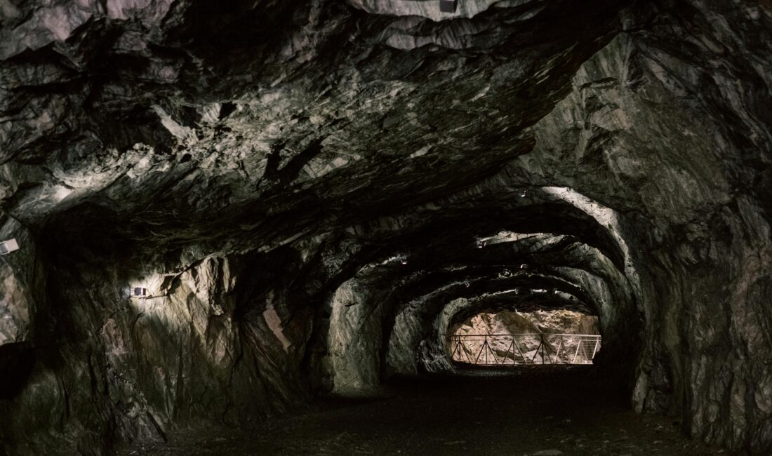 Türkiye Taşkömürü Kurumu Üzülmez Müessesesi'nde üretim esnasında meydana gelen göçükte